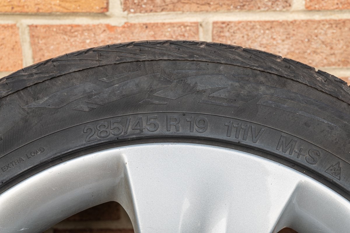 6  rear tyres 285x45xR19 111W M&S.jpg